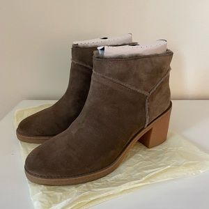UGG Kasen booties